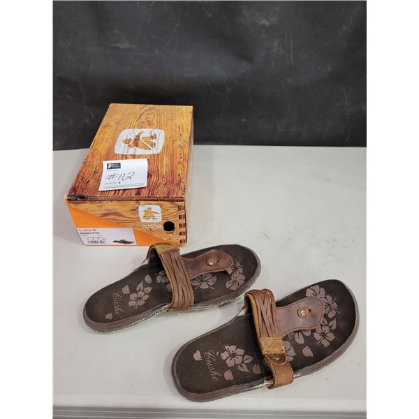 Cushe Manuka Strip - Womens USA 10 (Slightly Worn)