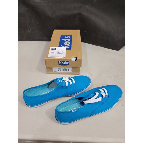 Keds - Womens 9 - (Brand New)