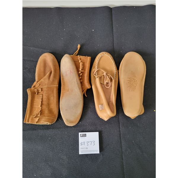 Women's Slippers Size 9.5 x2 (Like New)