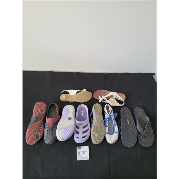 Women's Shoes Size 8 x5 (Slightly Worn)