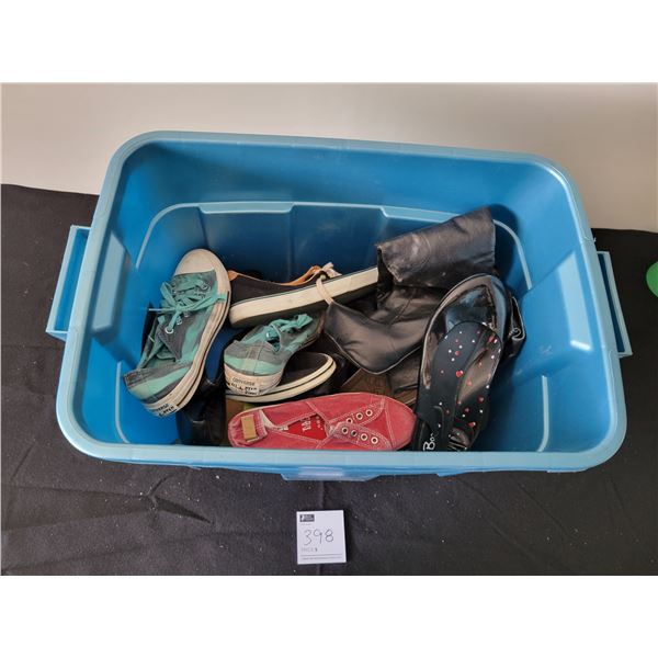 *Mystery Bin!* 12 Pairs of Women's Shoes/Sandals/Sneakers/Boots Sizes Unknown (Some Brand New)