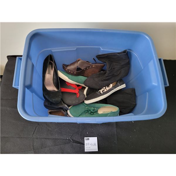 *Mystery Bin!* 12 Pairs of Women's Shoes/Sandals/Sneakers/Boots Sizes Unknown (Some Brand New/Some U