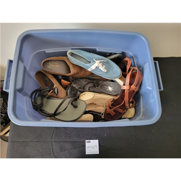 *Mystery Bin!* 12 Pairs of Women's Shoes/Sandals/Sneakers/Boots Sizes Unknown (Some Brand New/Some U