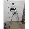 Image 4 : Cosco 6' Folding Step Ladder