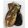 Image 1 : NEW CAMO THEME WINTER MITTENS