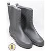 PAIR OF WOMENS GREY GUM BOOT SIZE 39