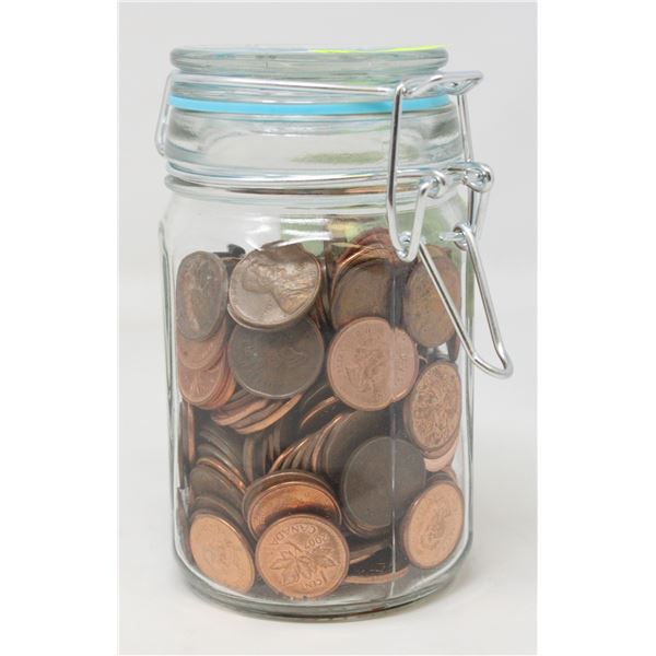 OLD LOT OF CANADA & USA 1 CENT COINS IN JAR