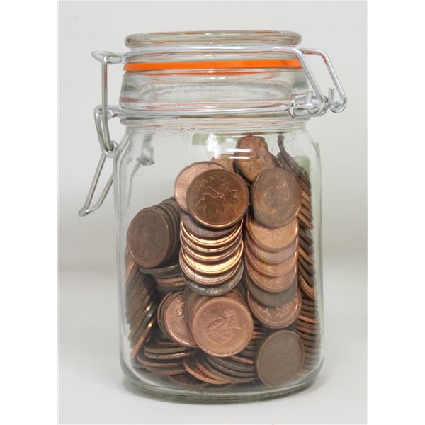 OLD LOT OF CANADA & USA 1 CENT COINS IN JAR