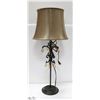 Image 1 : METAL TABLE LAMP WITH TEAR DROP ACCENTS.