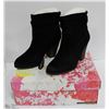 Image 1 : NEW CHINESE LAUNDRY LADIES BOOTS UNDER COVER  6.5