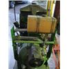 Image 7 : JOHN DEERE POWER UNIT, MODEL LUC SERIAL #C14930 ON HYDRAULIC LIFT CART