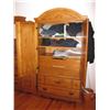Image 2 : MATCHING OAK HIGHBOY ARMOIRE
