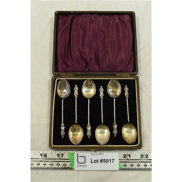 Box set of 6 apostle spoons