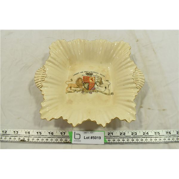 Queen Victory "60 year reign" collector plate