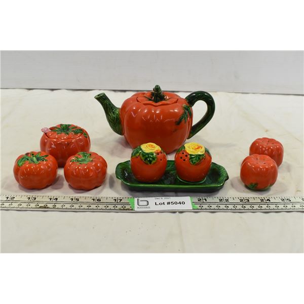 Tomato Pattern Tea Set