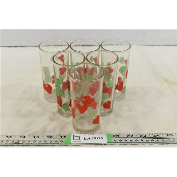 Set (6) Cups w/ Strawberries - vintage