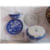 Image 8 : Blue Willow Children’s Tea Set (Japan) + Vintage Biscuit Tin (Huntley & Palmers)
