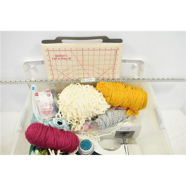 *Tote w/ Sewing Machine & Fabrics