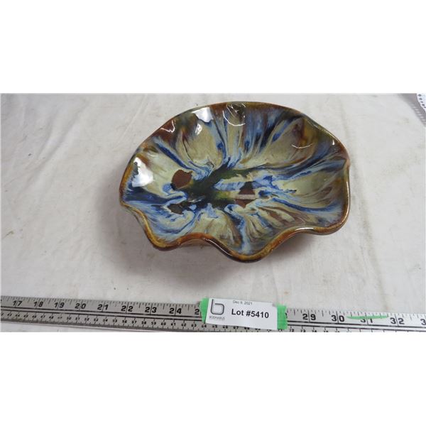 pottery dish (hand made in maui) 11" long