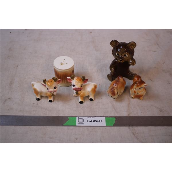 Salt & Pepper shakers