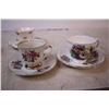 Image 5 : Tea Cups with saucers