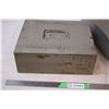 Image 3 : Cash Box with key