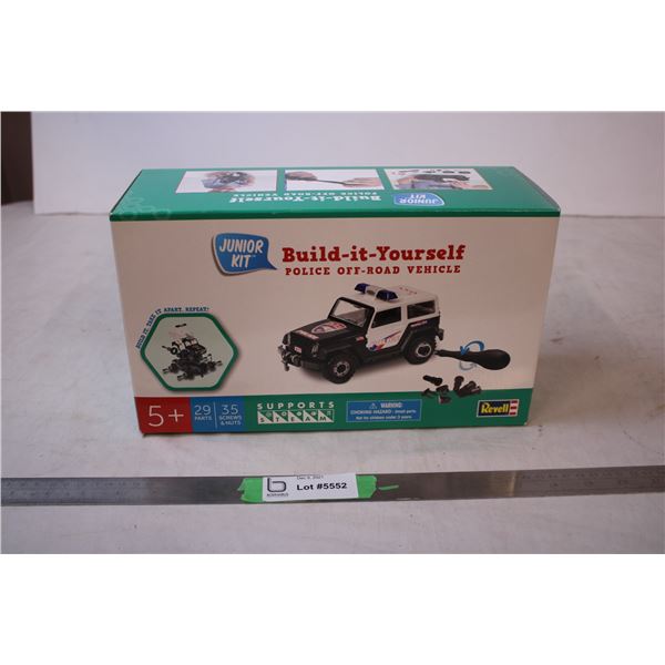 (1) Revell New Police 4x4 Model Kit