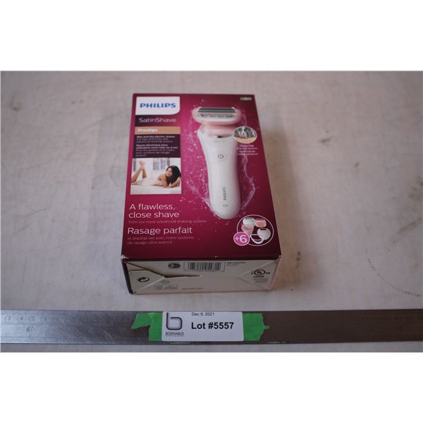 (1) New (sealed) Womans wet/dry rechargable philips satin shaver