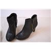 Image 6 : Women’s shoes size 8 1/2, 9