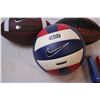 Image 2 : 2 Footballs,Volley Ball,Pump