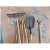 Image 3 : shovels, ice breaker, rake