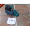 Image 1 : 2gal air compressor with hose