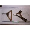 Image 4 : 2 Wood Vintage Hangers