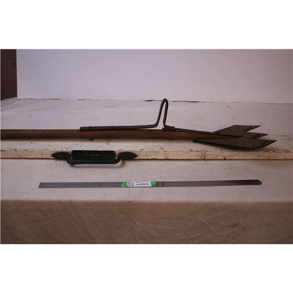 *Hay Knife Misc item