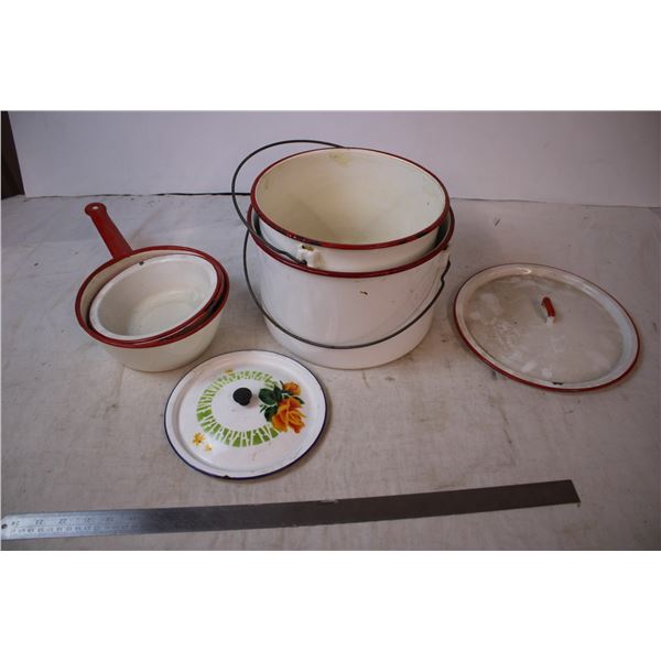 Enamel pots