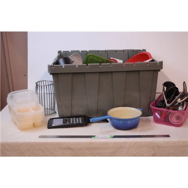 *Grey tote with kitchen items