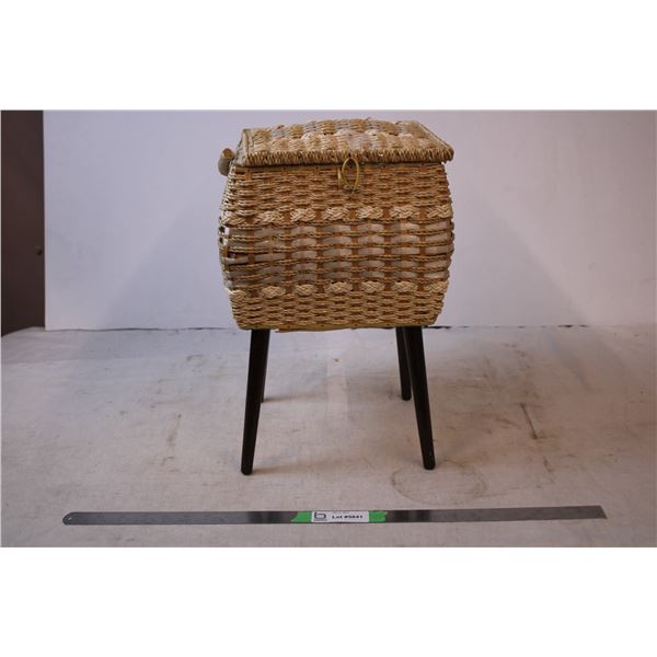 Standing sewing basket