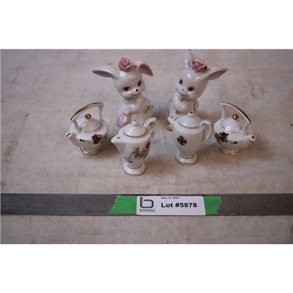 Ceramic Salt & Pepper shaker set