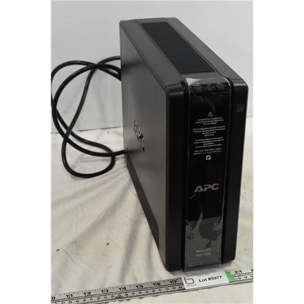 APC UPS battery backup - says brand new - working