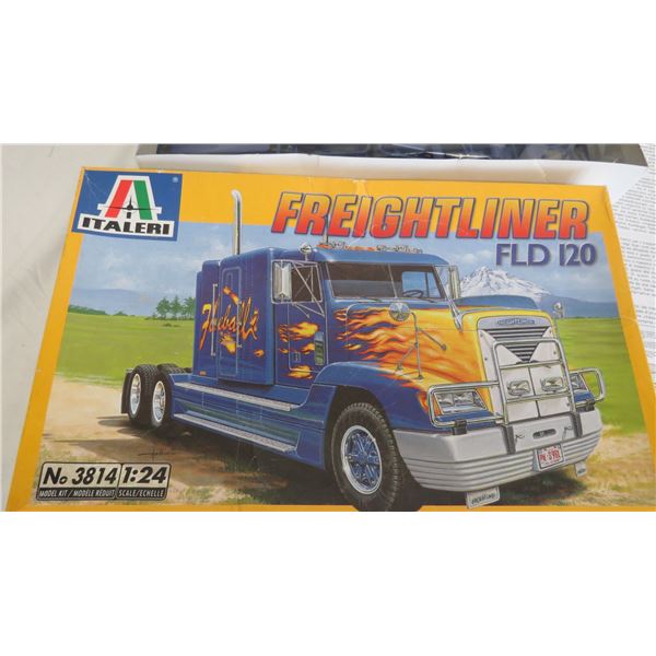 1:24 Plastic Model - Freightliner FLD 120 - Italeri 3814