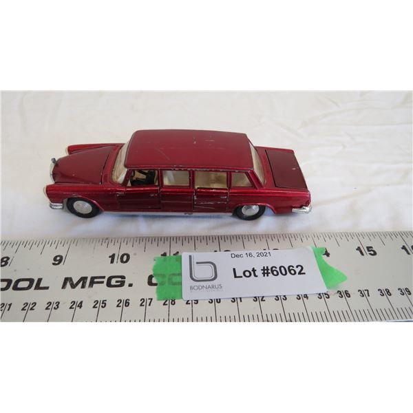 Dinky Toys Mercedes Benz 600 - 5.5  long