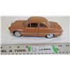 Image 3 : 1:24 Scale car - 1949 Ford - made in china