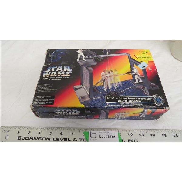 Star Wars Death Star Escape figure - NIB