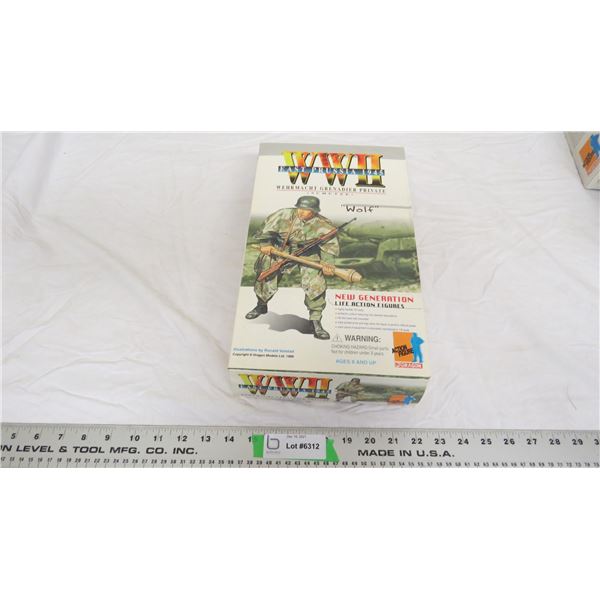 Dragon 1/6 WWII figure - Wolf - NIB