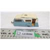 Image 1 : Dinky Toys Ford Berth Caravan - 4.5" long