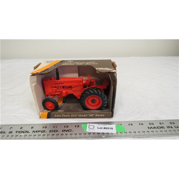 John Deere 1947 model MI tractor - NIB - 1/16 scale