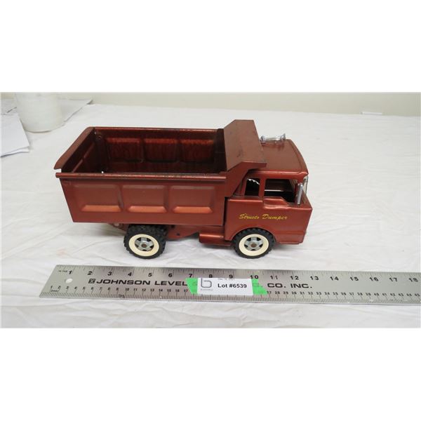 Structo Dump Truck (good condition) - 12" long