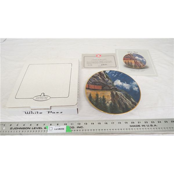 Whitepass gateway to Yukon by theo Xaras limited edition plate - box + booklet