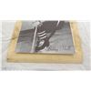 Image 3 : vintage Bobby Hull Beehive hockey photo