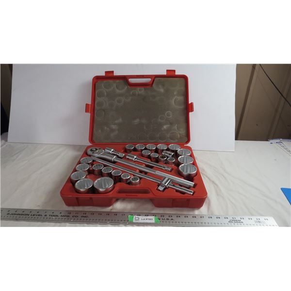 3/4" Ratchet & Socket set in case